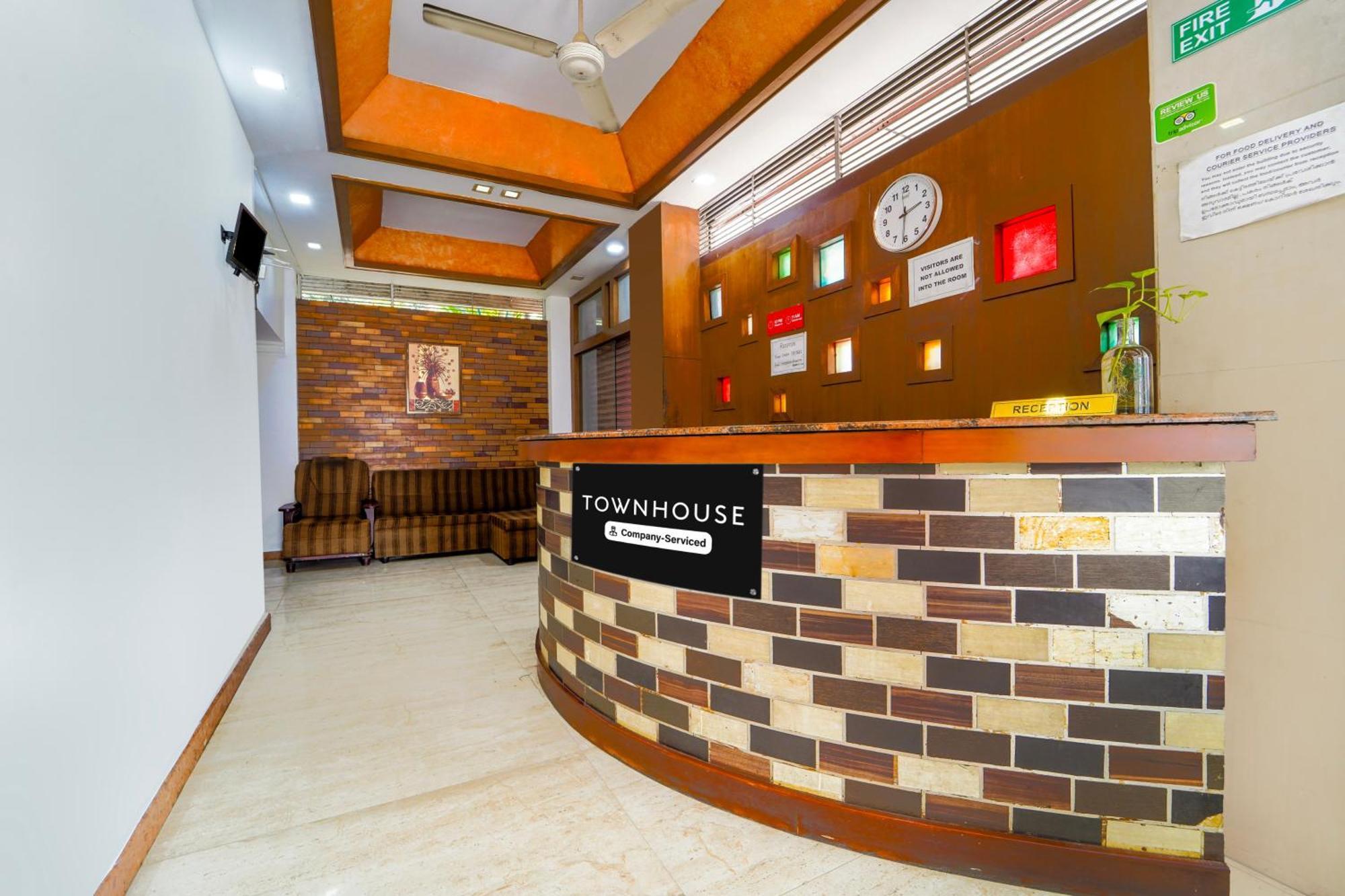 Super Townhouse City Center Ernakulam Kochi Ngoại thất bức ảnh